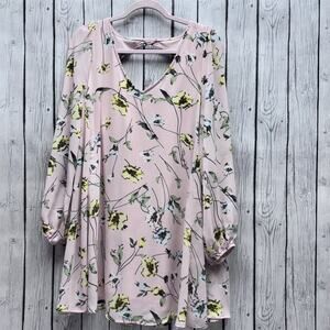 ENTRO Floral Bell Sleeve Dress - Size Medium